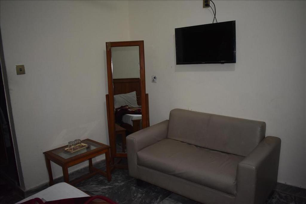 Hotel Al Hamrah Islamabad Buitenkant foto